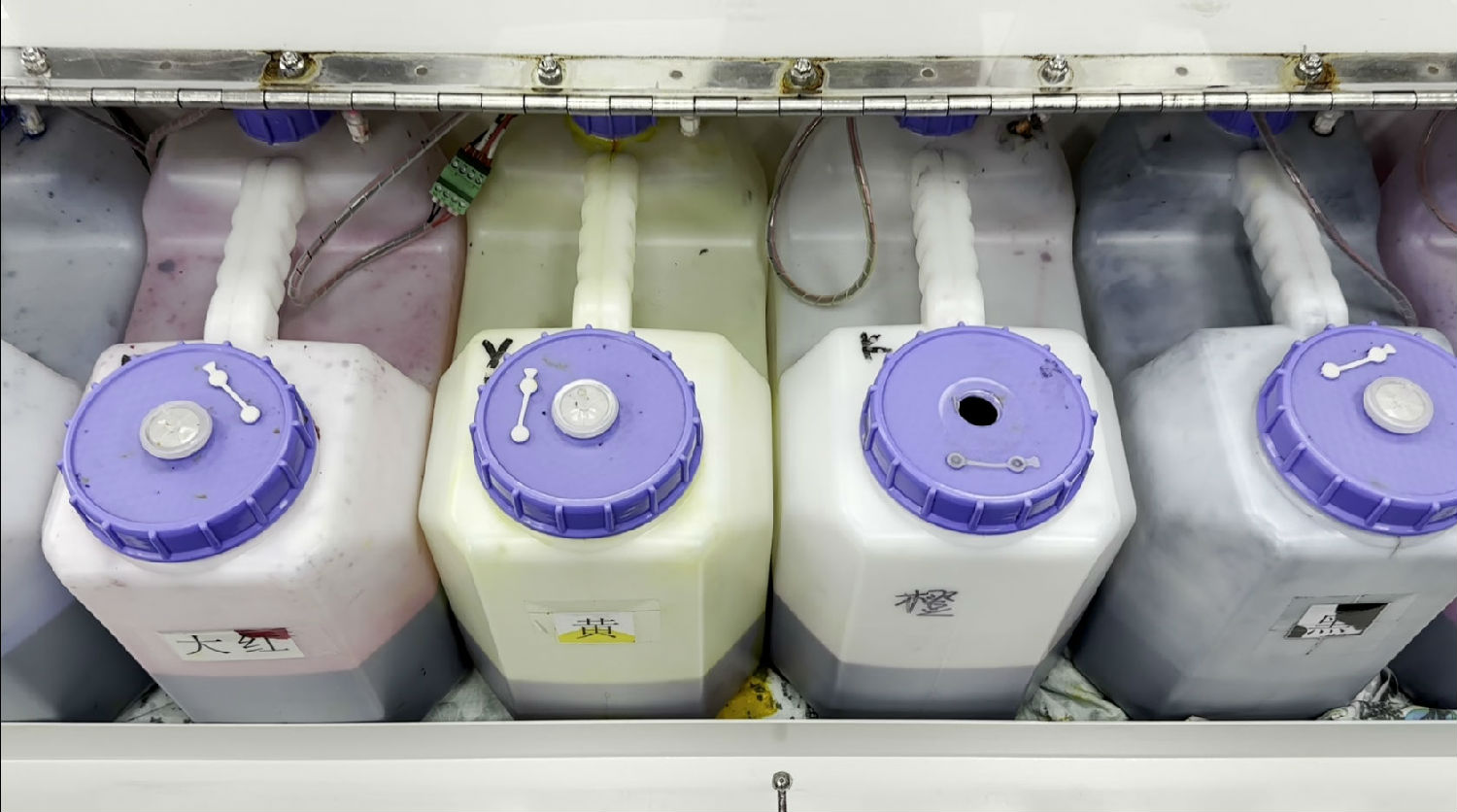 數碼印花機上墨水的步驟