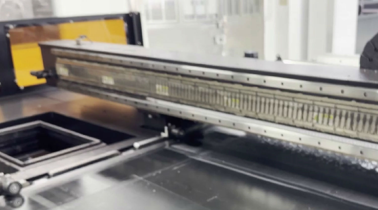 導致數碼印花機啟動時墨車亂跳的原因