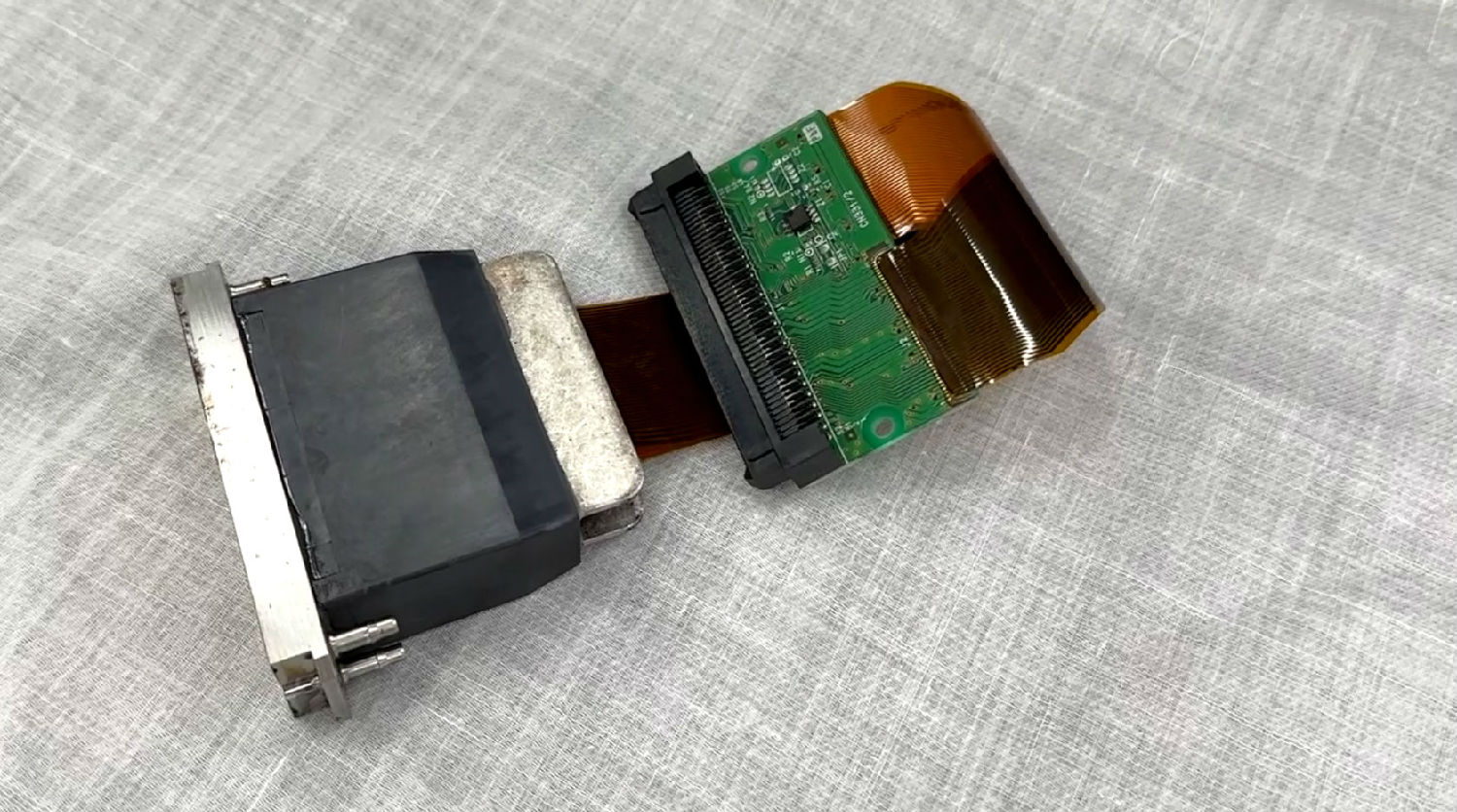 如何防止靜電對數碼印花機噴頭的影響?